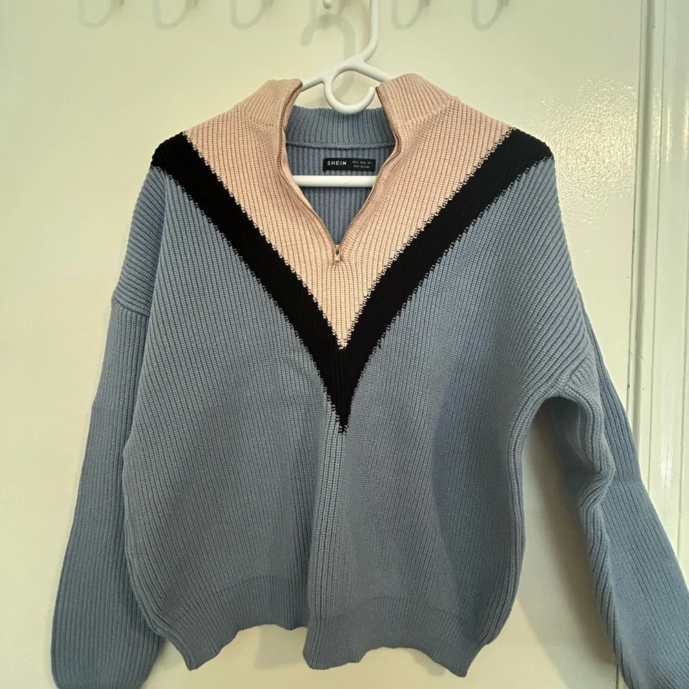 🩵SHEIN V-Neck Colorblock Hoodie - Blue, Pink, Black - Picture 1 of 7